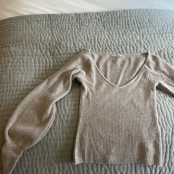 Reformation Hart Cashmere Sweater - Picture 3 of 7